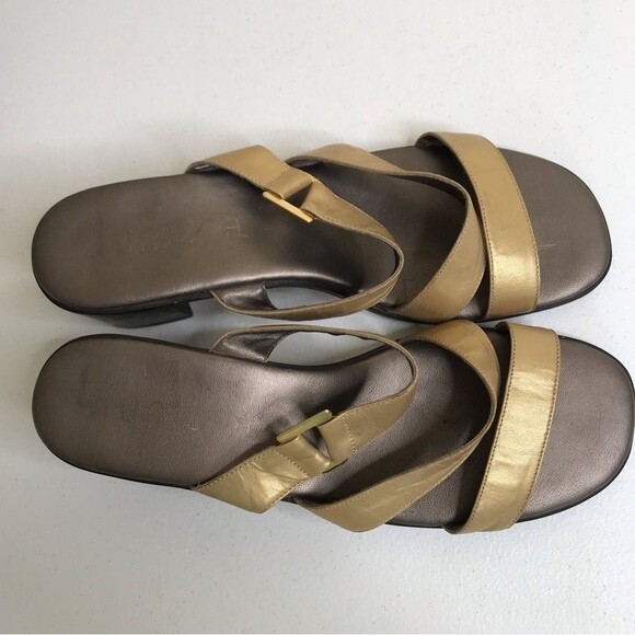Unisa Gold Three Strap Block Heel Leather Sandal Women Size 8 Made in Brazil - Picture 7 of 16